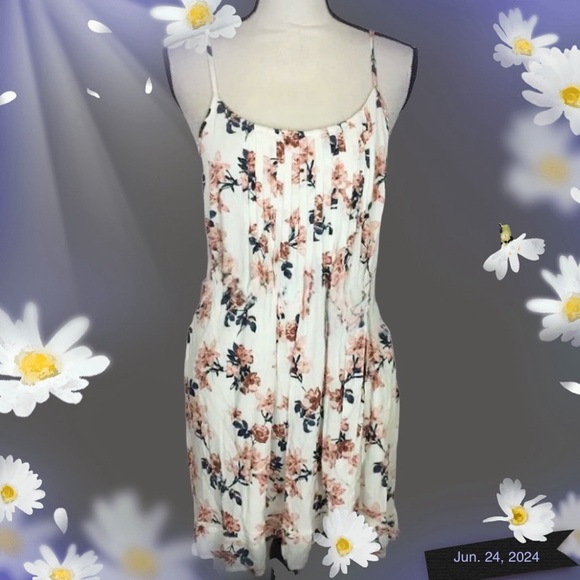 COPY - Beautiful Abercrombie & Fitch Mini Cami Dress Woman’s Petite White Floral - Picture 1 of 8